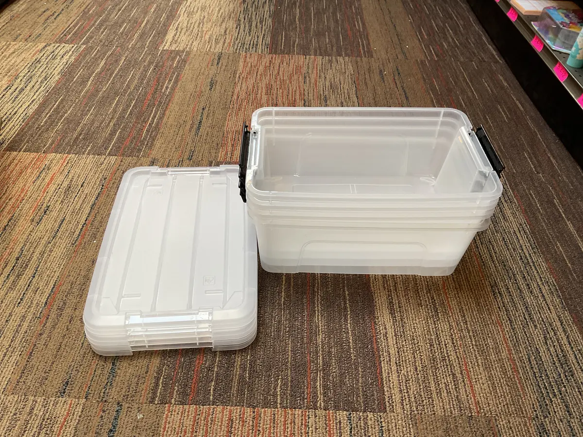 13.5Qt 4Pk Plastic Storage Bins With Lids And Latching Buckles 1