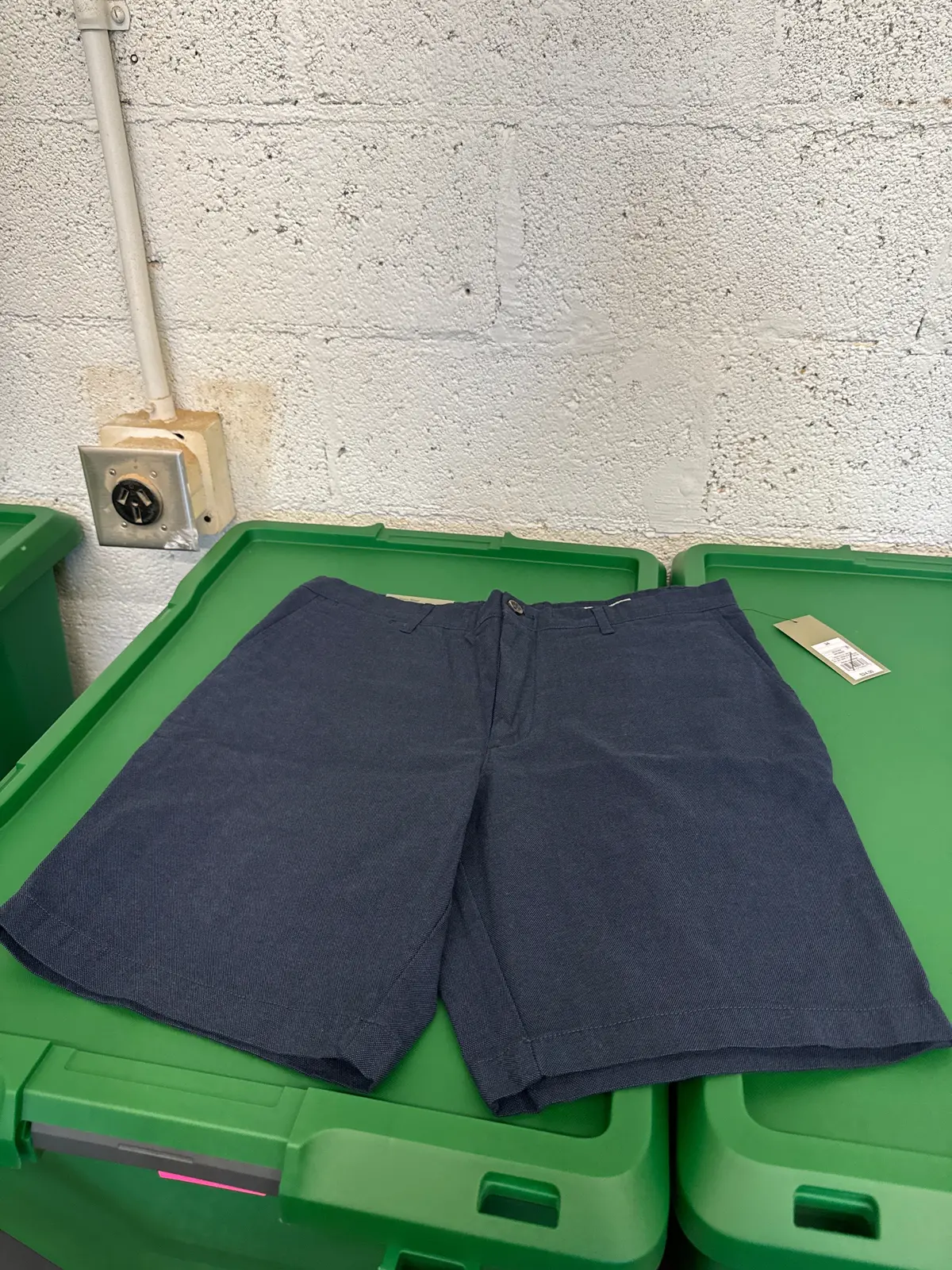 Mens 9.0” Inseam Flat-Front Shorts-34 1