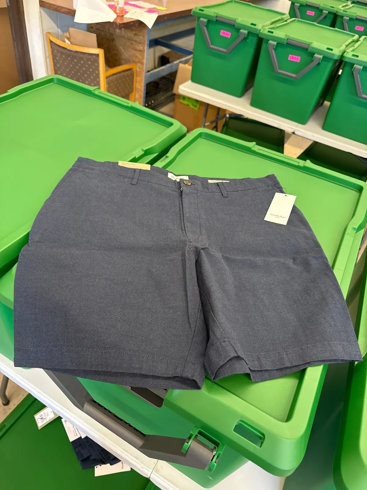 Mens 9.0” Inseam Flat-Front Shorts-38 1