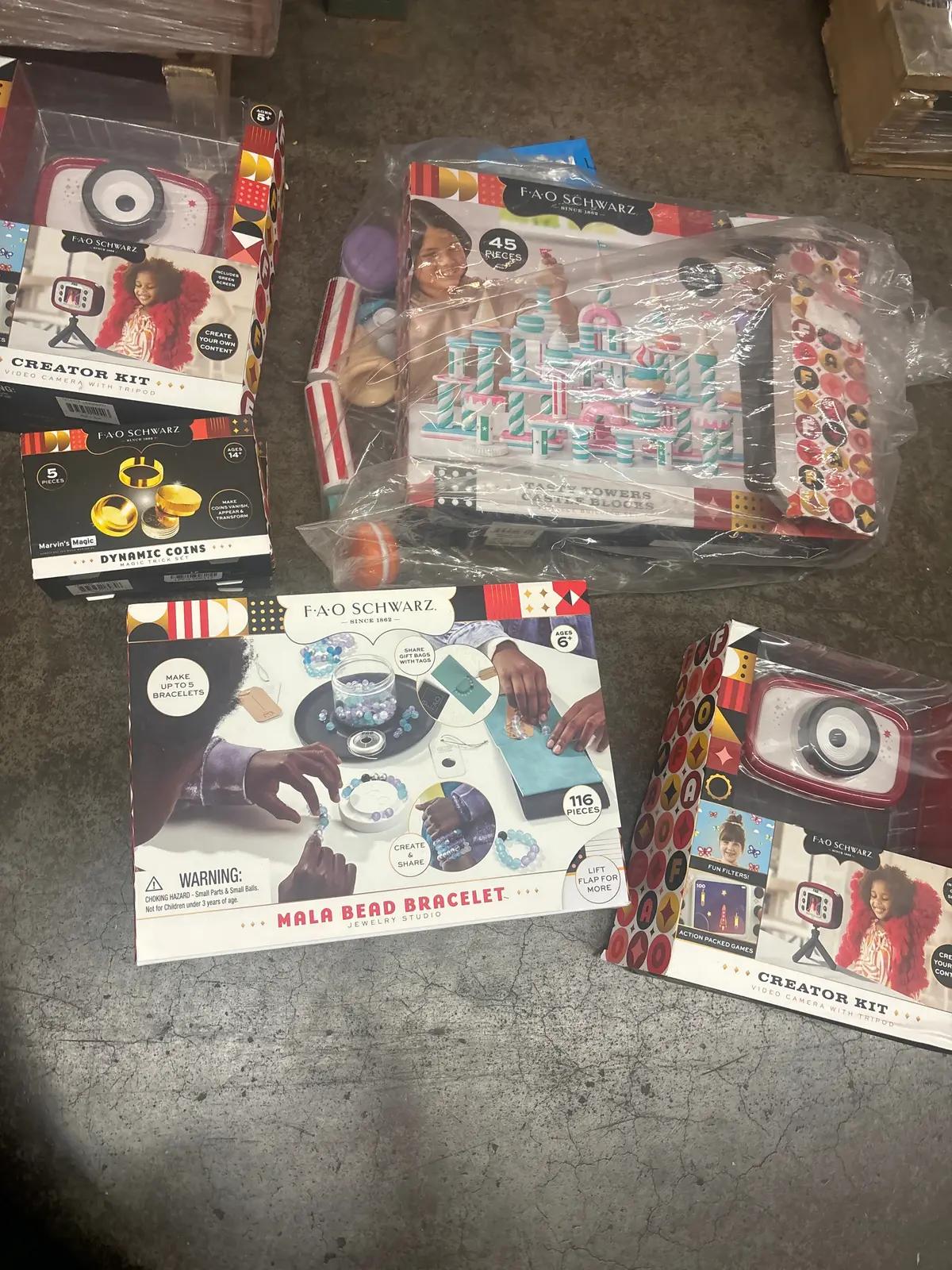 Fao Schwarz Toy Pallet 1