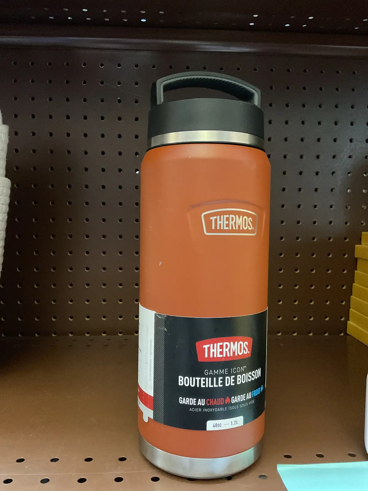 Thermos Water Bottle With Screw Top Lid -
40 Ounce, Saddle -
Stainless Steel
Vacuum Insulated
Water Bottle With Lid( Few Scratches) 1