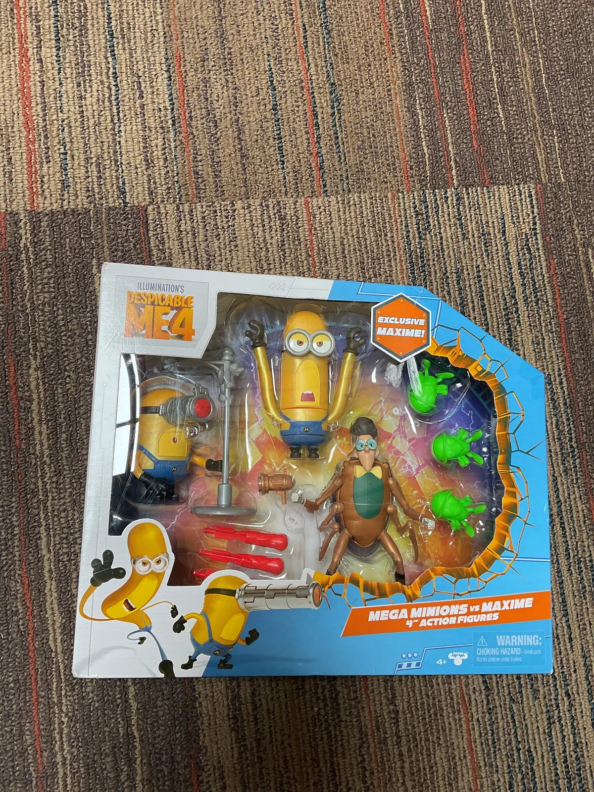 Despicable Me 4 Mega Minions Vs Maxime Action Figure Set(Box Slightly Damaged) 1