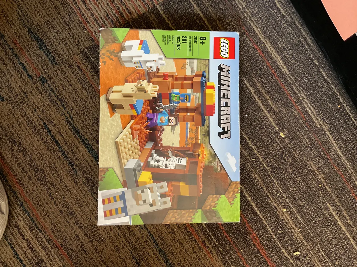 Lego Minecraft The Trading Post 1