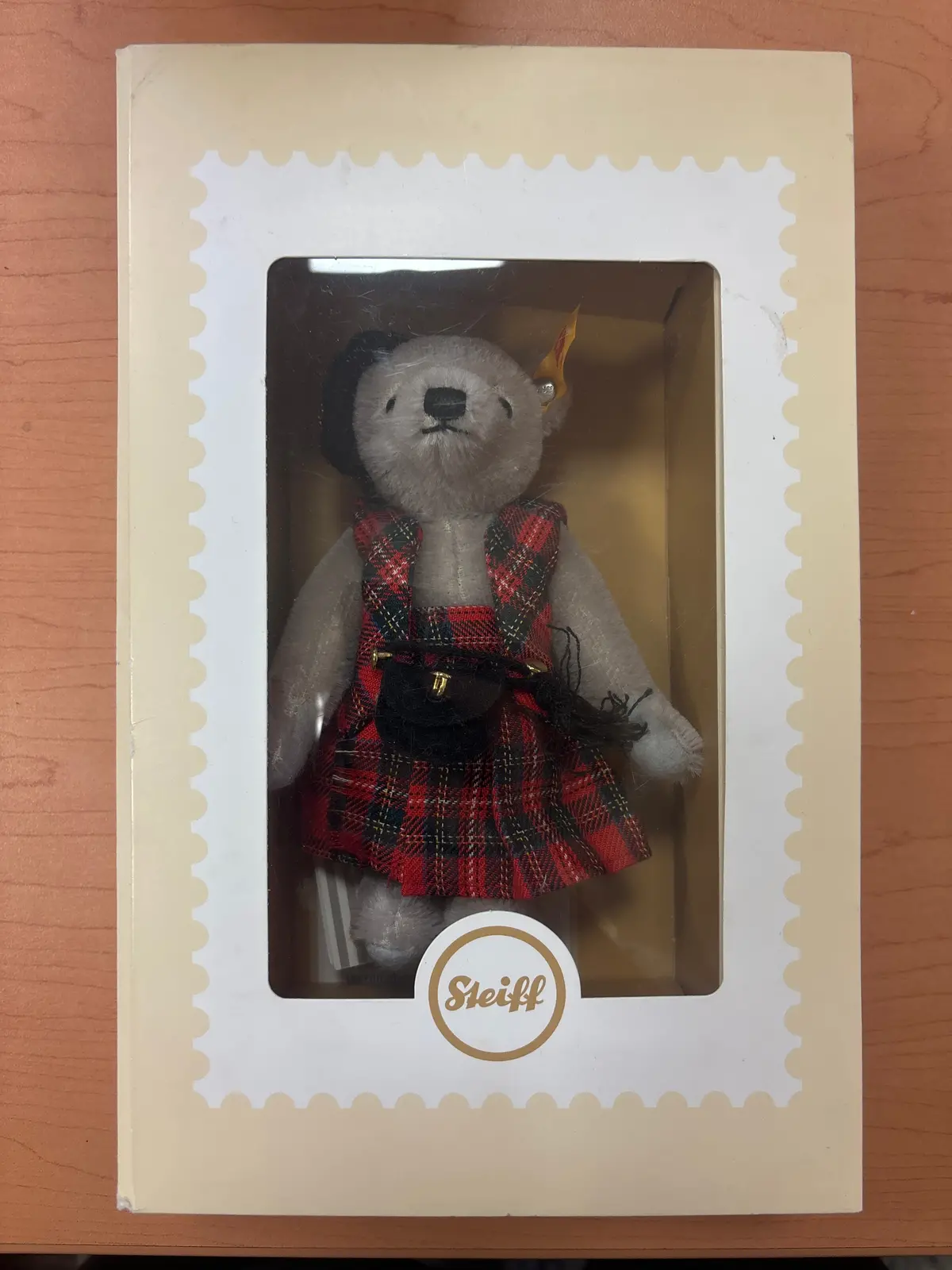 Great Escapes Edinburgh Teddy Bear In Gift Box - 6” Grey 1