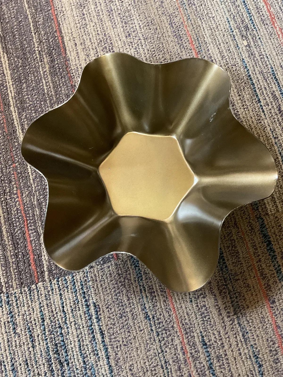 Metal Wavy Bowl - Gold (Some Scratched) 1