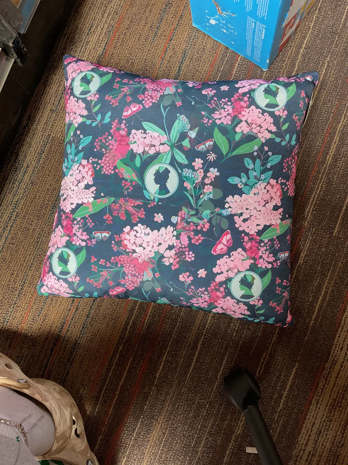 Floral Print Throw Pillow - Bridgerton 1
