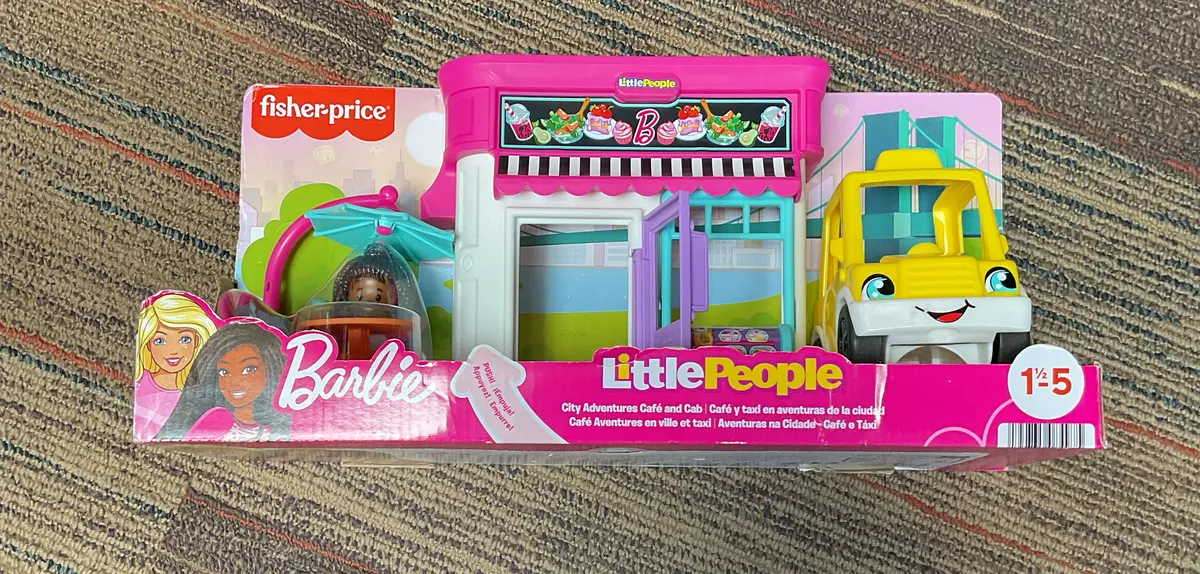 Fisher-Price Little People Barbie City Adventures Cafe And Cab Playset 1