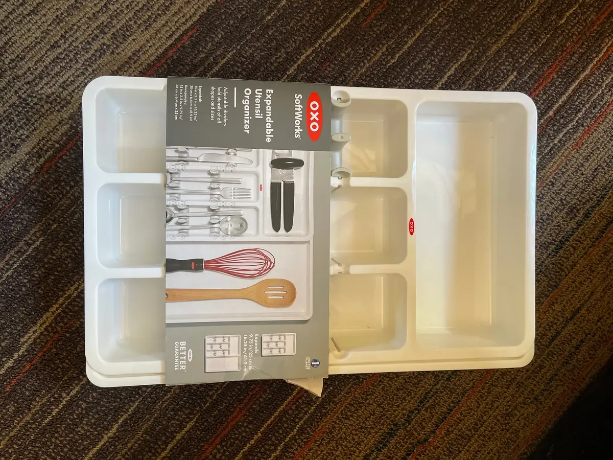 Expandable Utensil Organizer 1