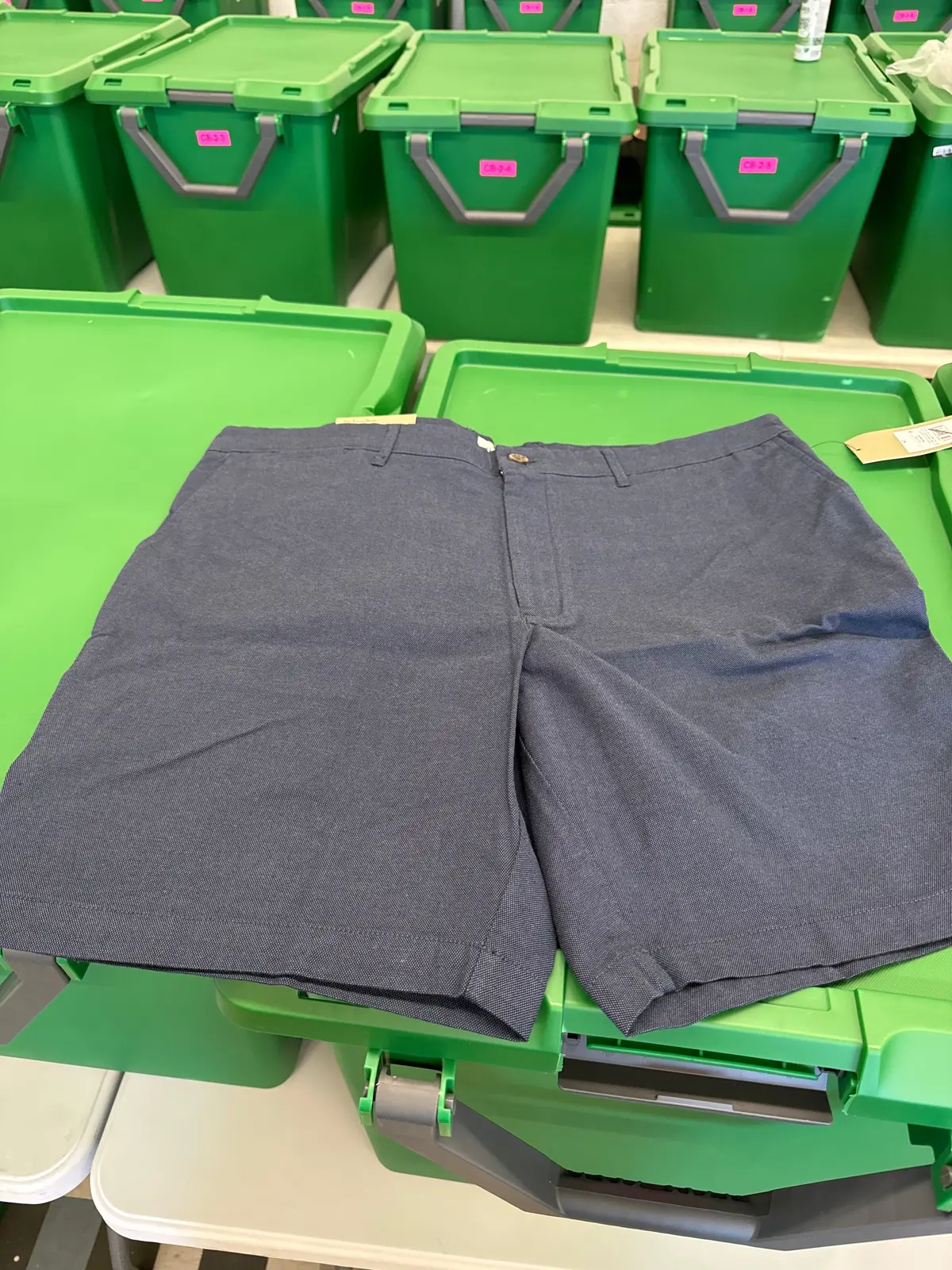 Mens 9.0” Inseam Flat-Front Shorts-42 1