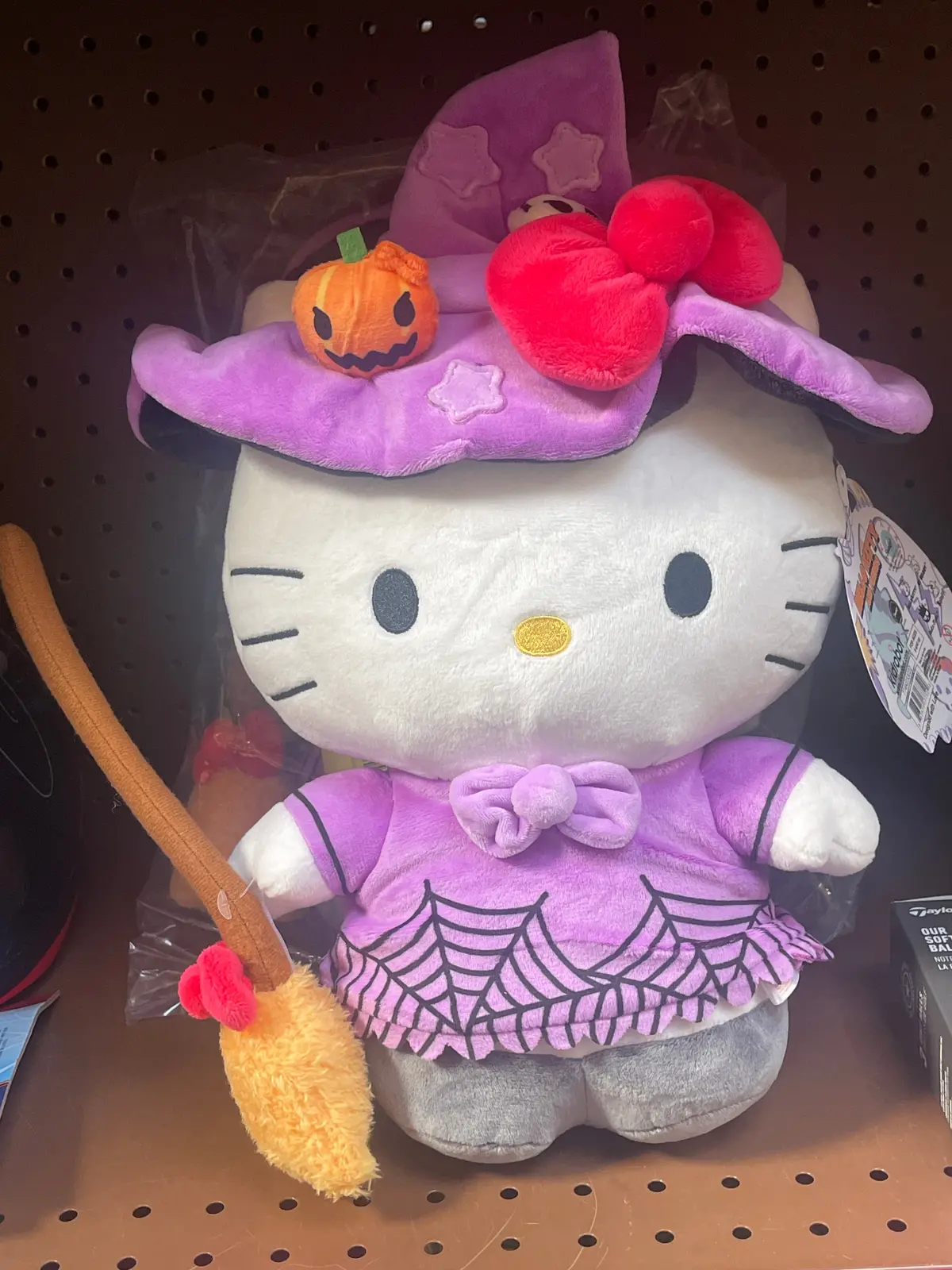 Hello Kitty & Friends - Hello Kitty Witch 1