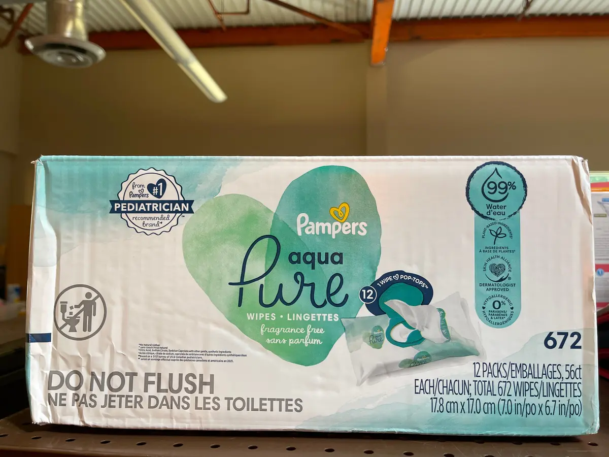 Pampers Aqua Pure Sensitive Baby Wipes
- 672Ct 1