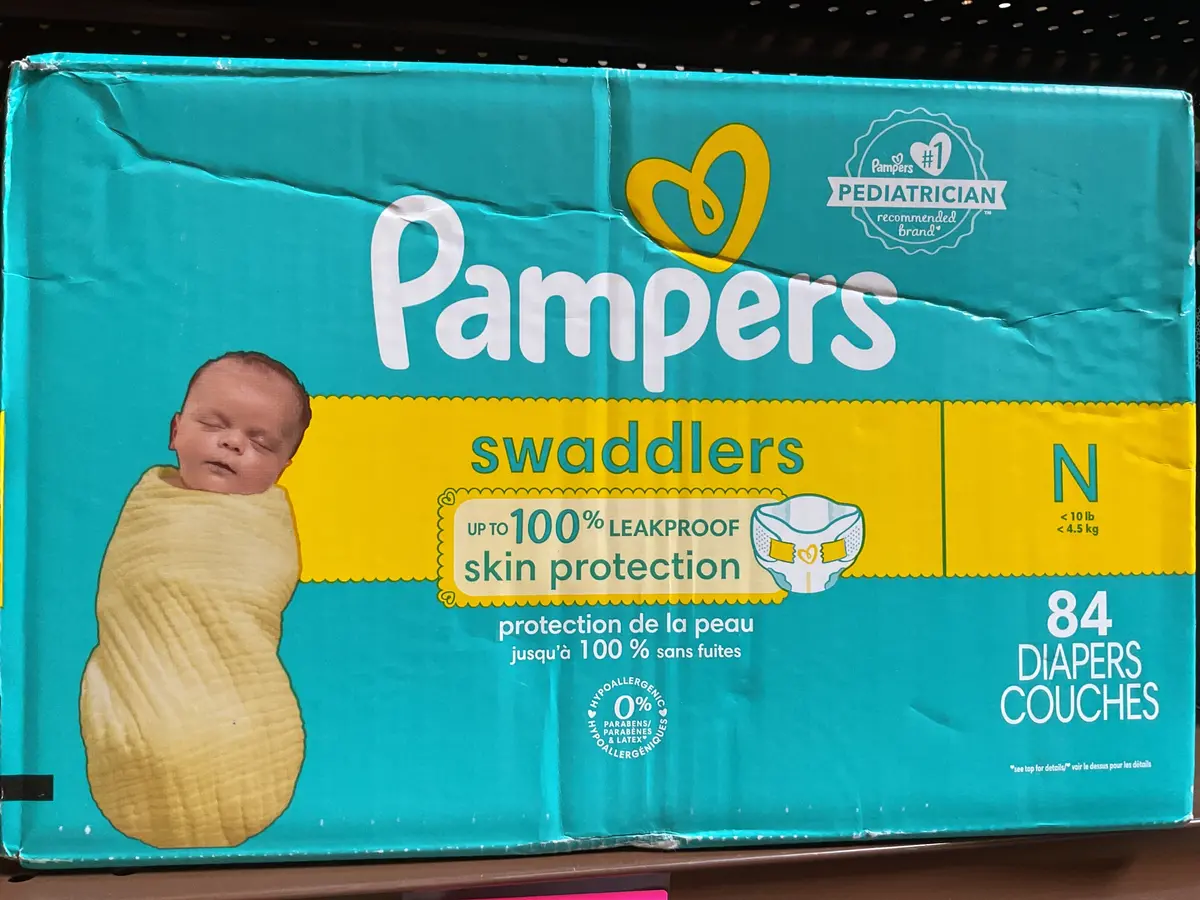 Pampers Swaddlers Active Baby Diapers Super Pack - Size 0
- 84Ct 1