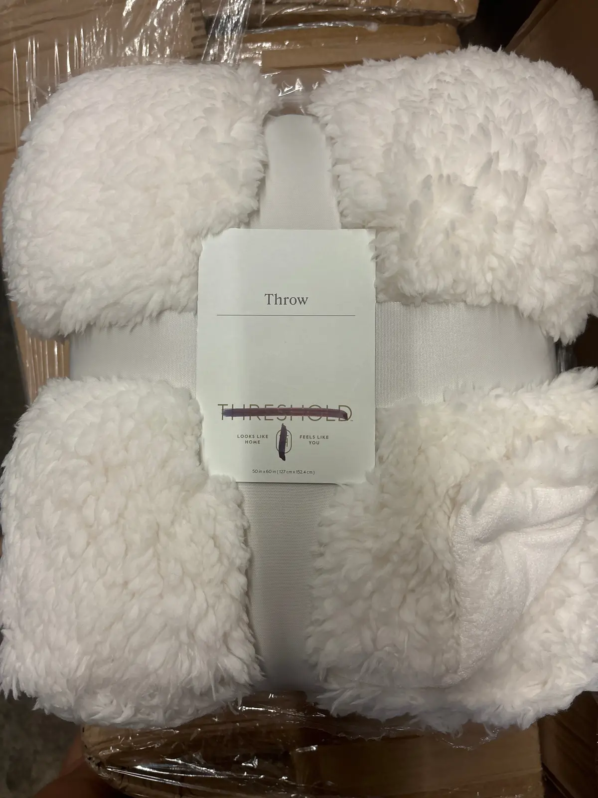 White Fuzzy Throw Blanket - New! 1