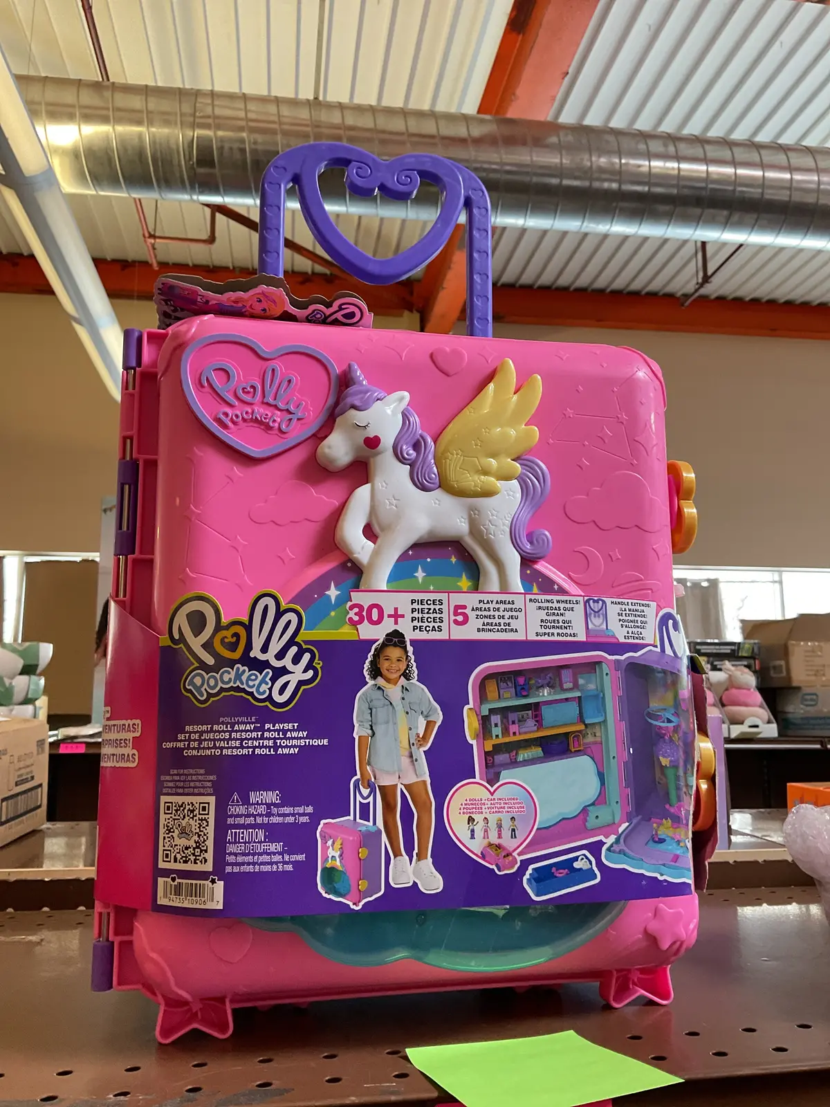 Polly Pocket Dolls Pollyville Resort Roll Away Playset 1