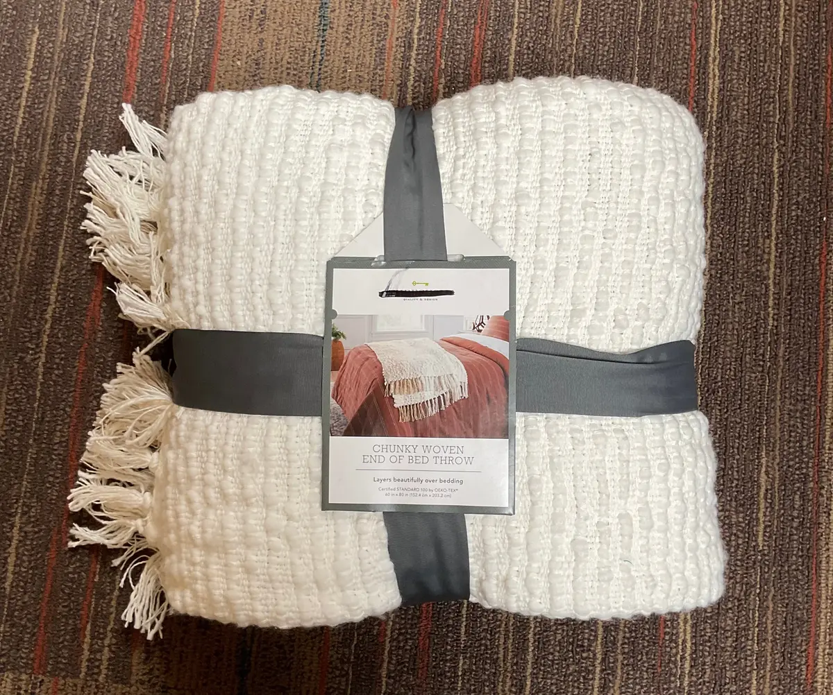 Chunky Woven End Of Bed Throw Blanket - White 1