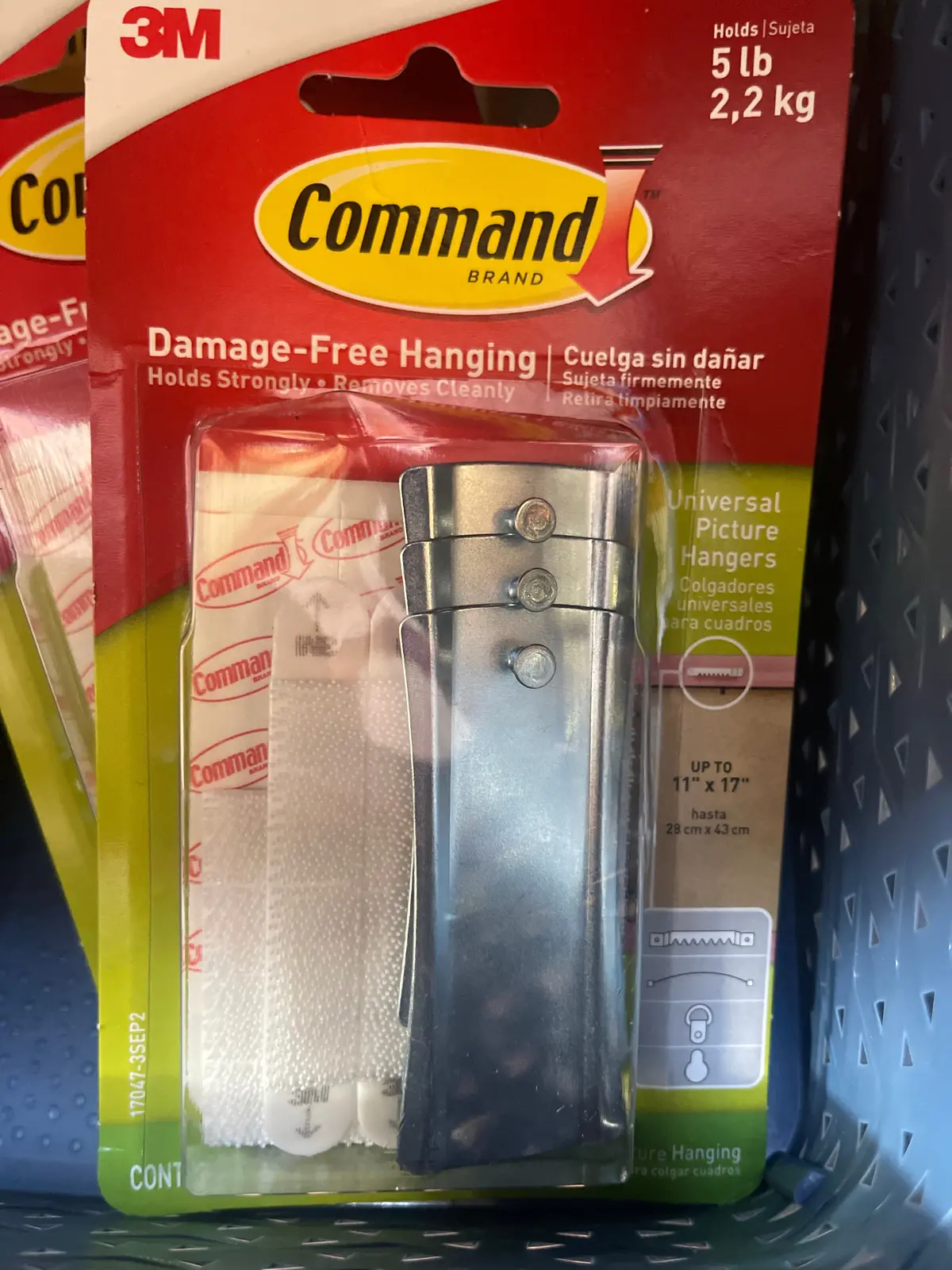 Command 3 Hangers/6 Large Strips/6 Sets Of Mini Strips Universal Picture Hangers White 1
