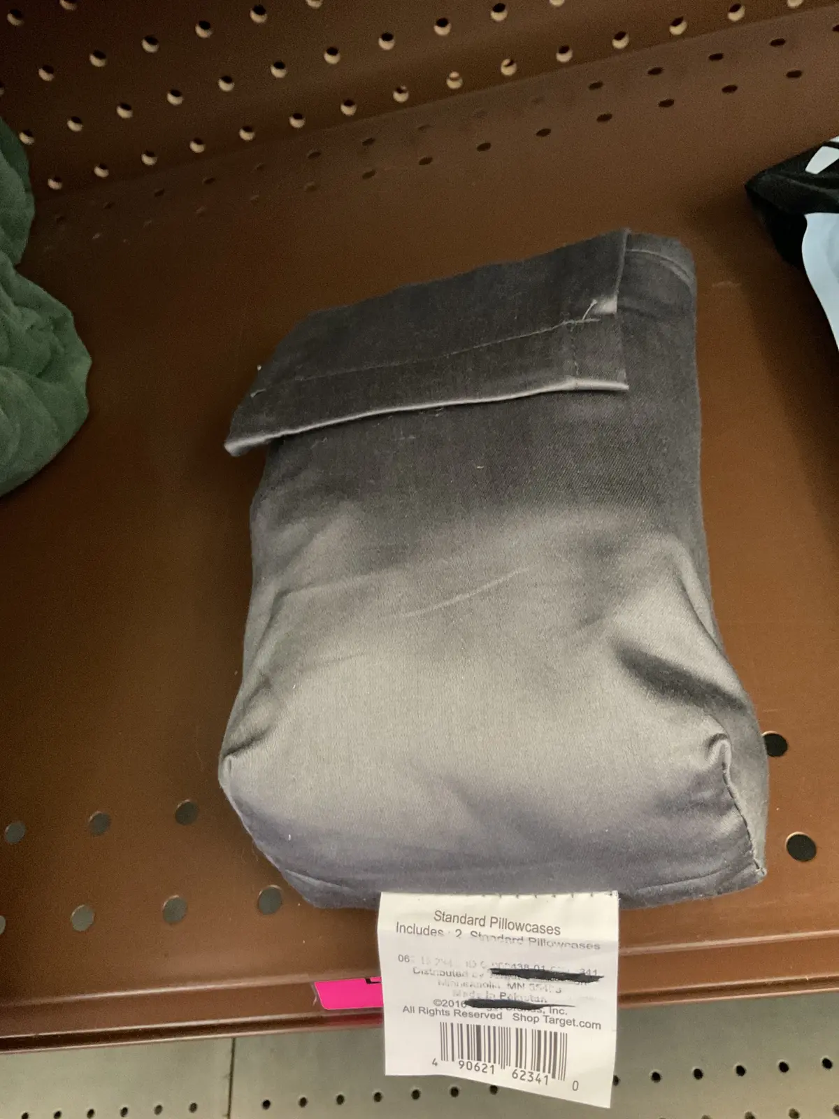 Standard Solid Performance 400 Thread Count Pillowcase Set
Dark Gray 1