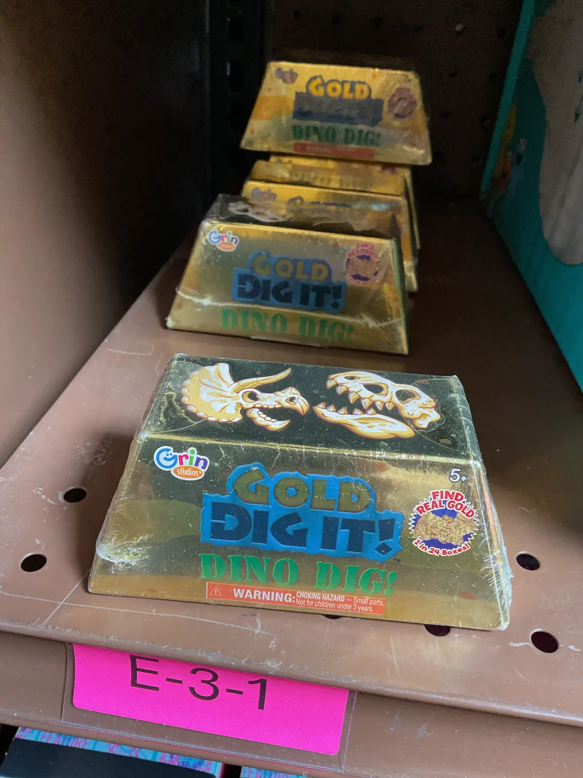 Grin Studios Dino Dig It Brick Discovery Toy 1