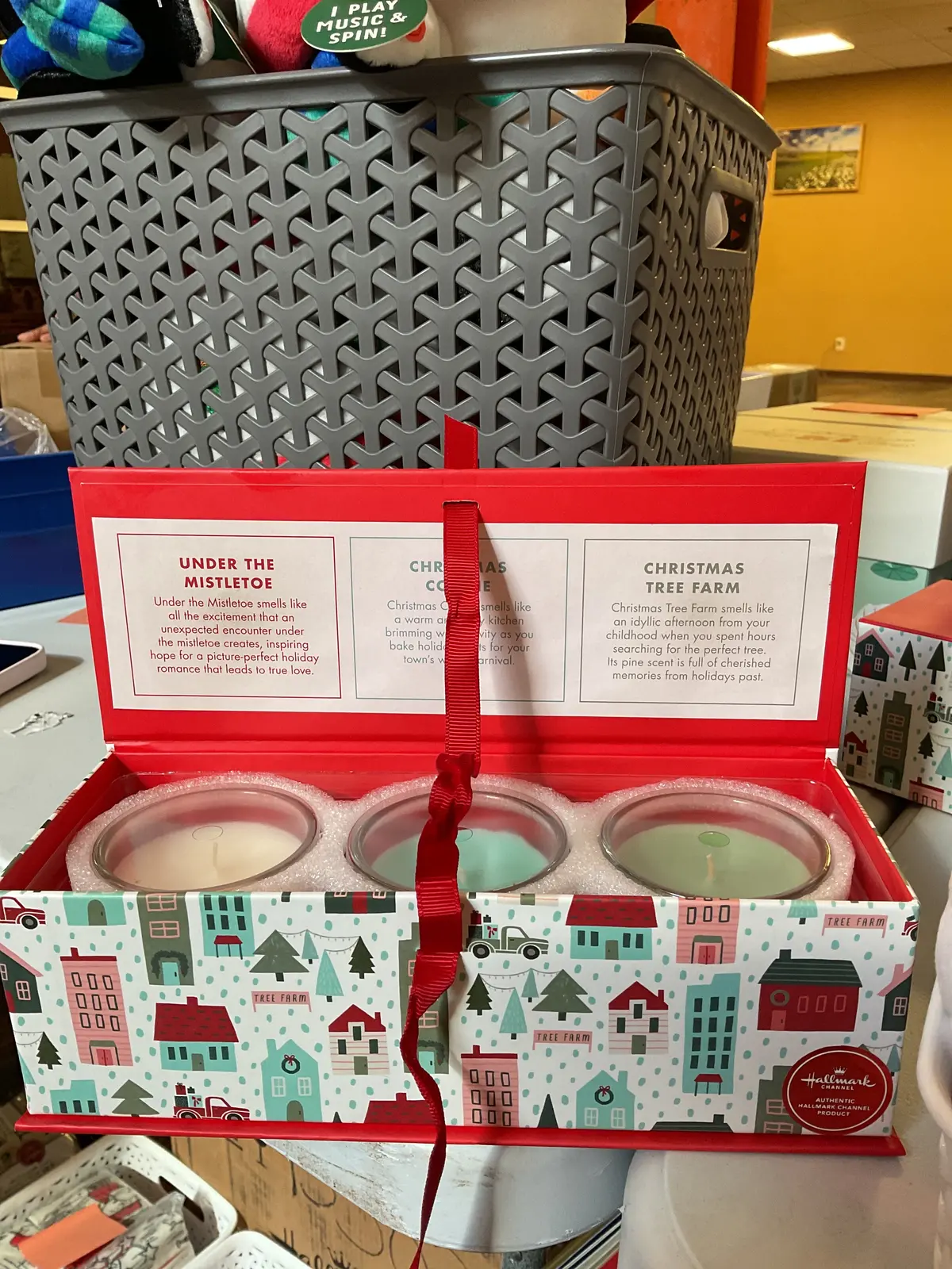 National Brand Christmas 3 Scented Candle Pack 1