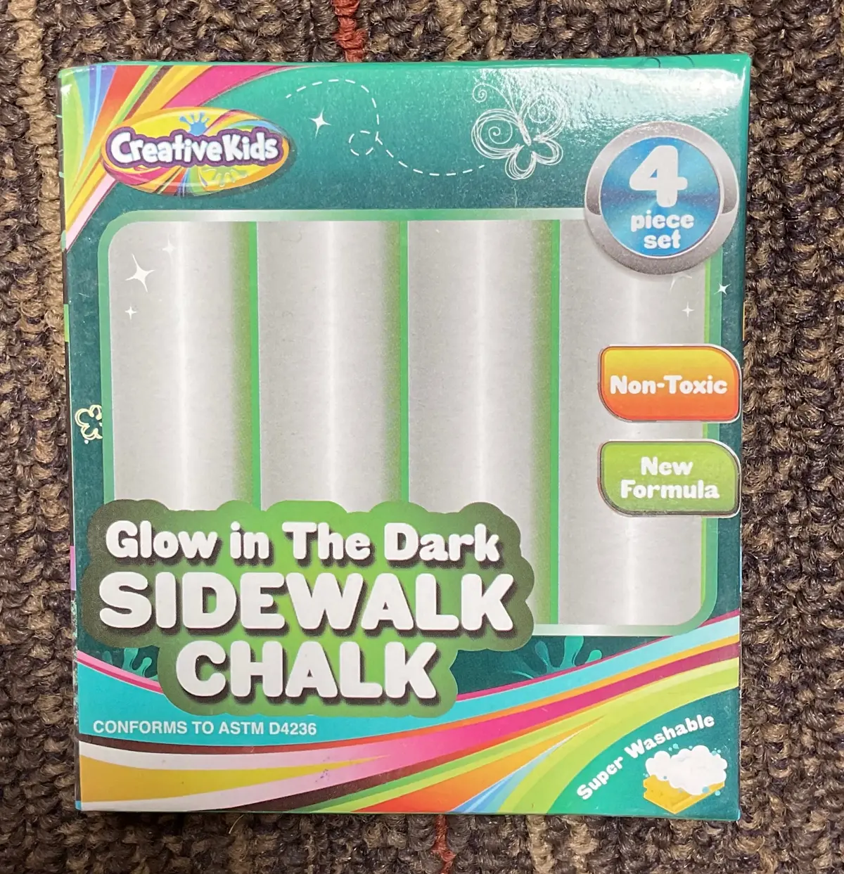 Glow In The Dark Sidewalk Chalk - 4 Piece Set 1