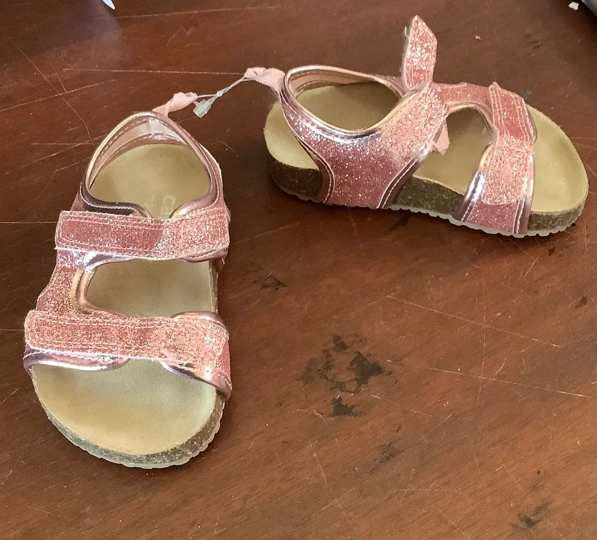 Kids Pink Sandals Size 4 1