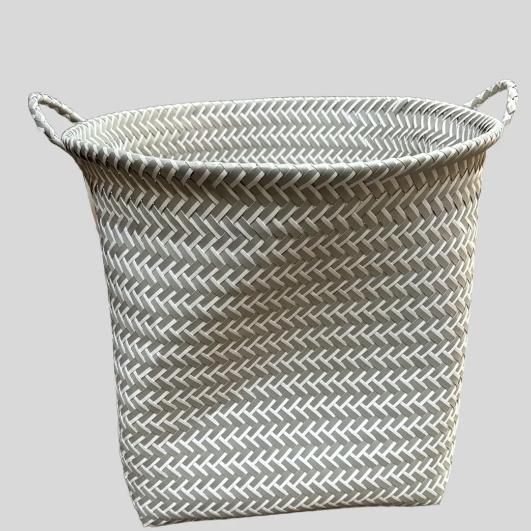 Woven Basket (White/Gray) 1