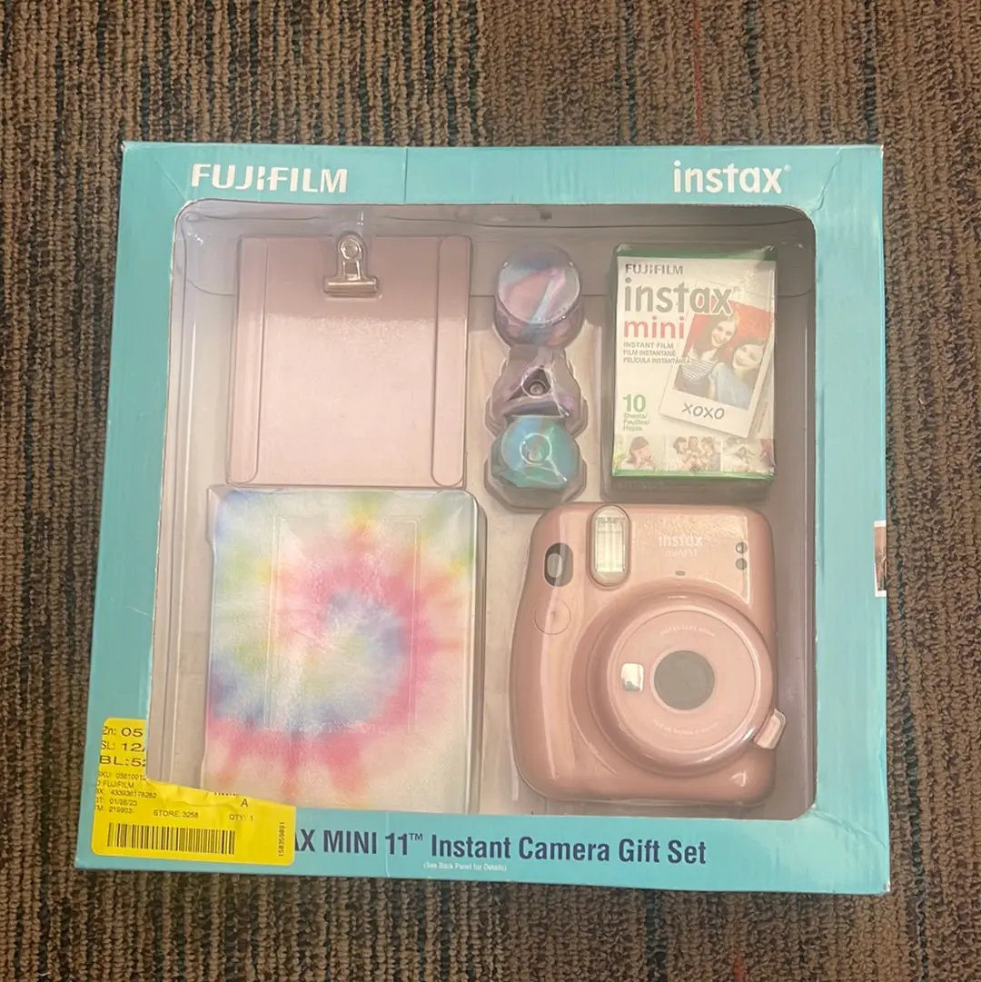 Fujifilm Instax Mini 11 Instant Film Camera Gift Set 1
