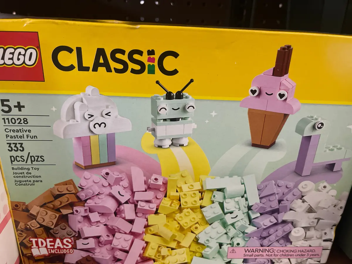 Lego Classic Creative Pastel Fun Building
Bricks Toy 1