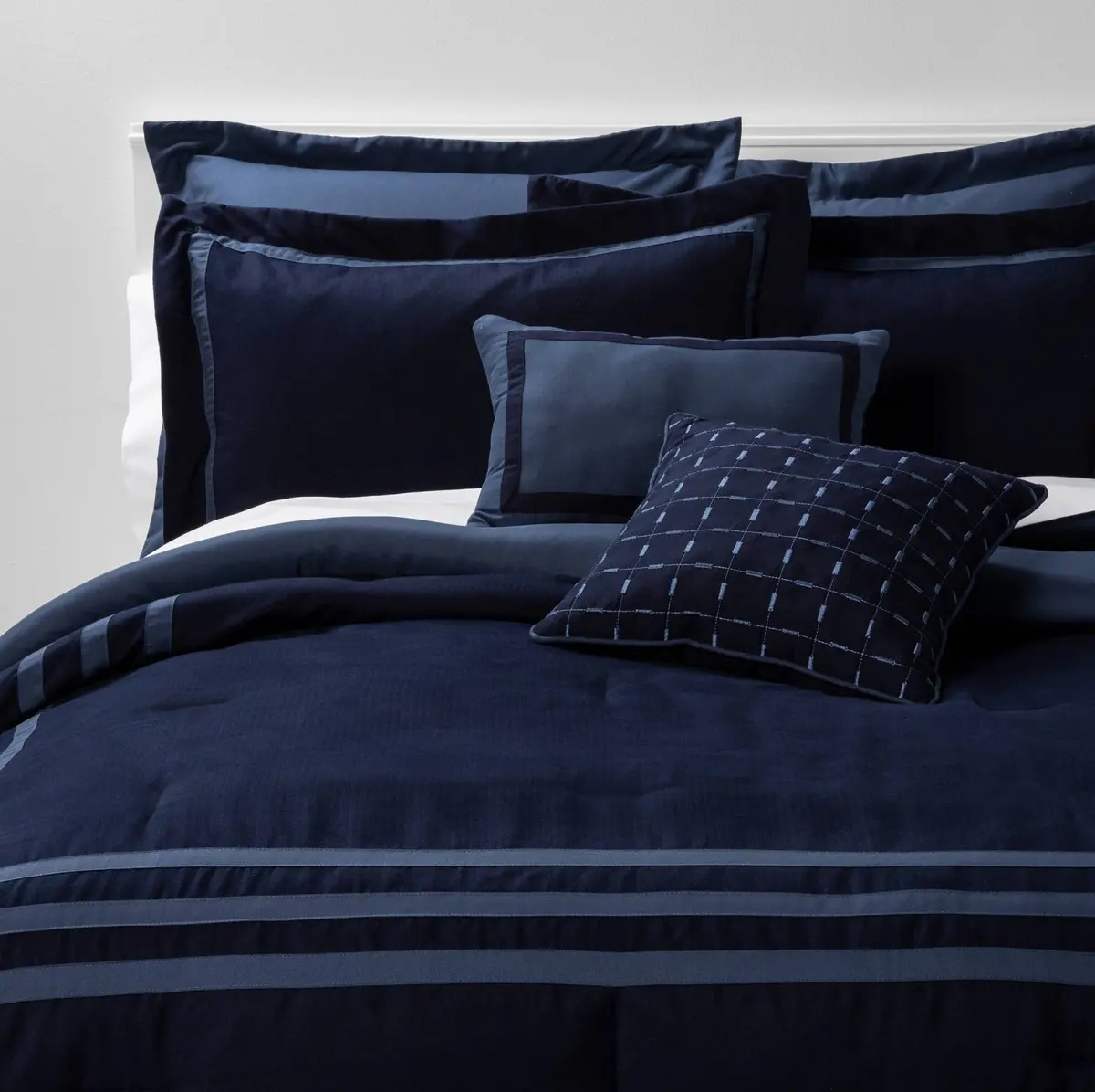 8Pc King Applique Border Comforter Set Navy/Blue 1