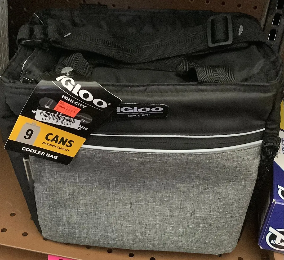 (Clearance)-Final Sale. Igloo 9 Can Balance Mini City Cooler Lunch Tote- 1