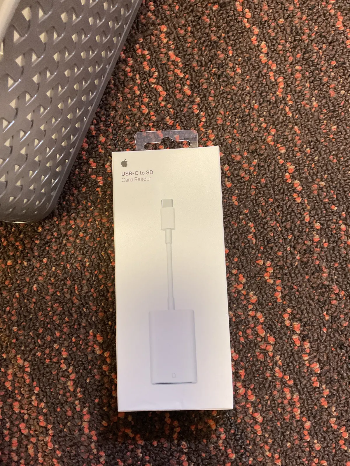 Apple Usb-C To Sd Card Reader 1