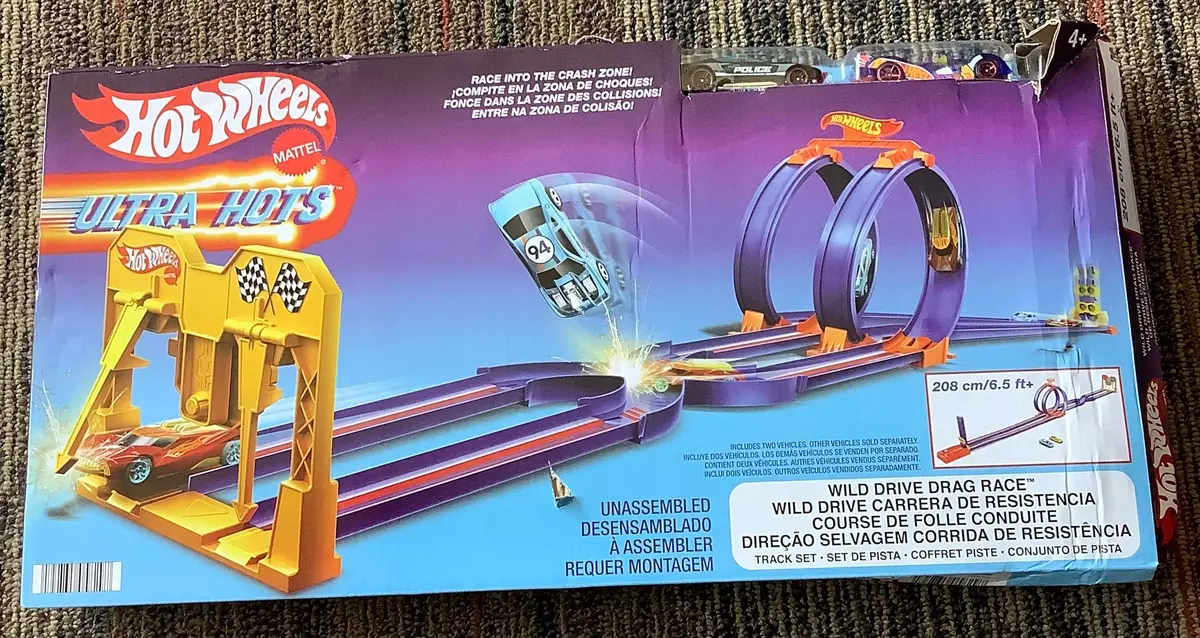 Hot Wheels Ultra Hots Wild Drive Drag Race Trackset 1