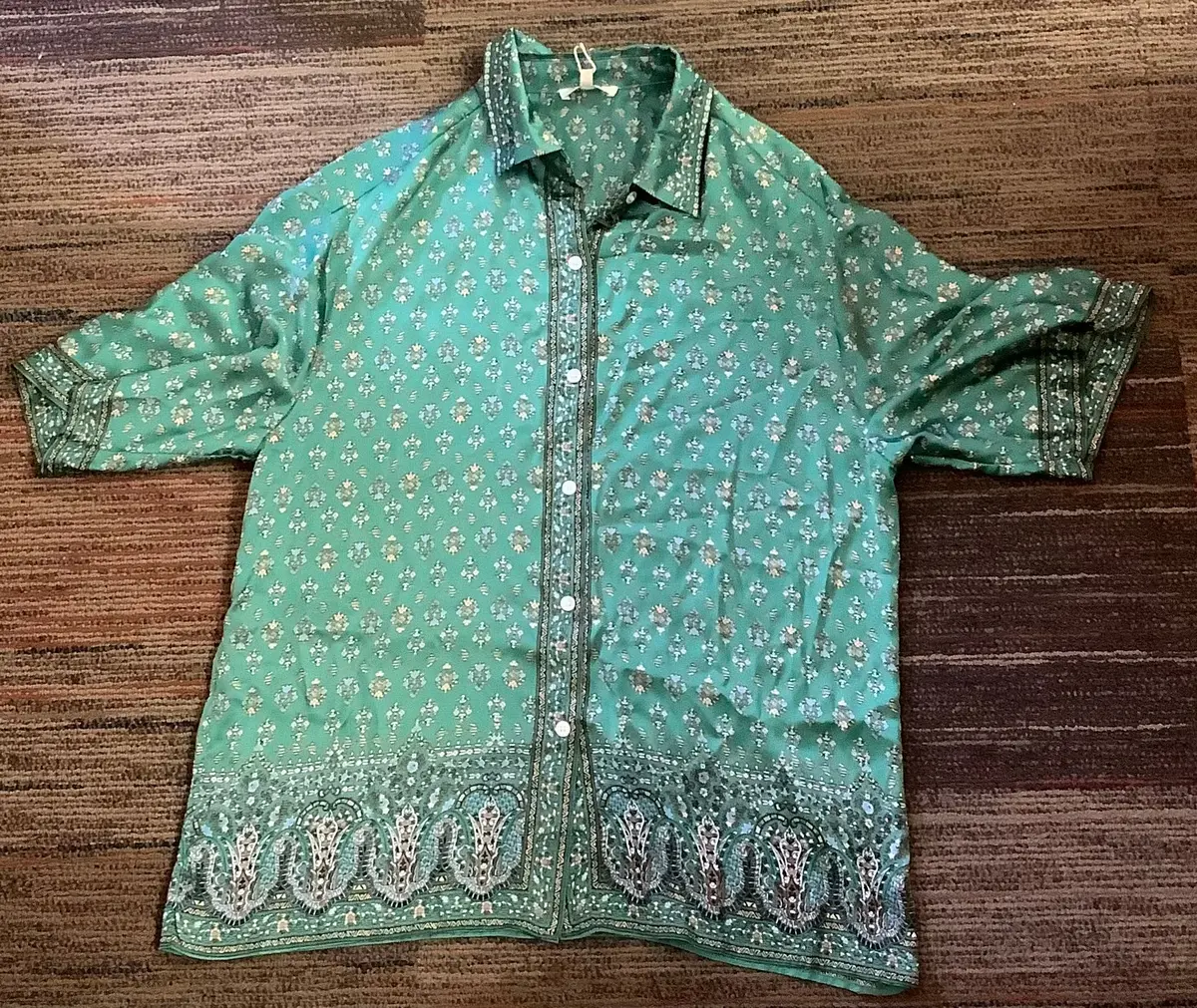 Ladies Green With Pattern Button Blouse Size Medium 1