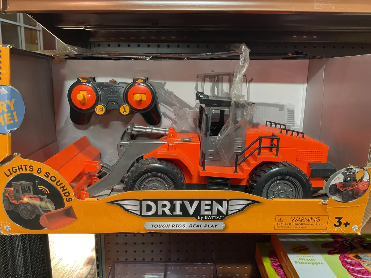 Driven By Battat - Medium Toy Construction Truck With Remote Control - R/C Midrange Front End Loader( Damaged Box) 1