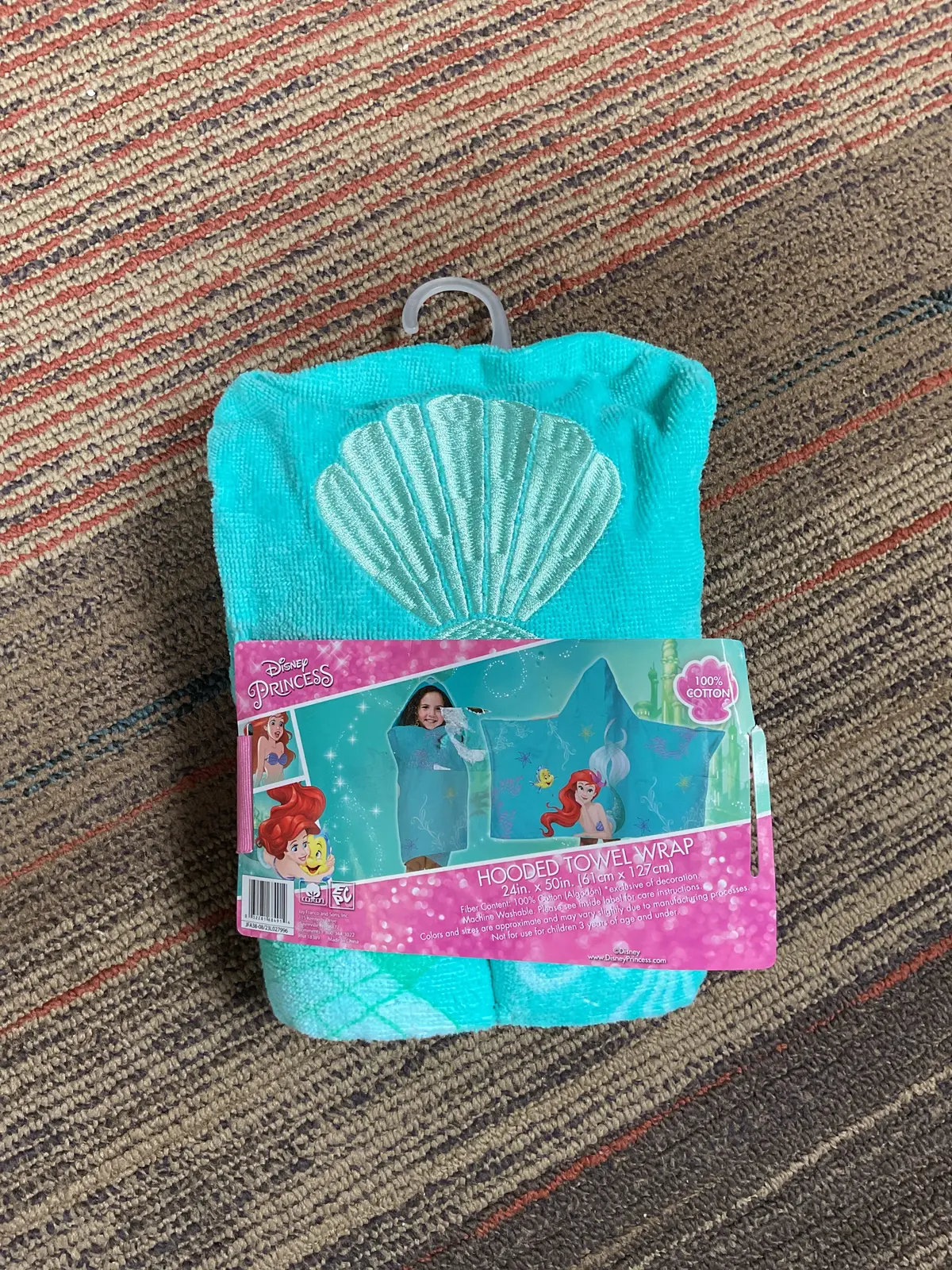 Disney Little Mermaid Kids' Hooded Towel 1