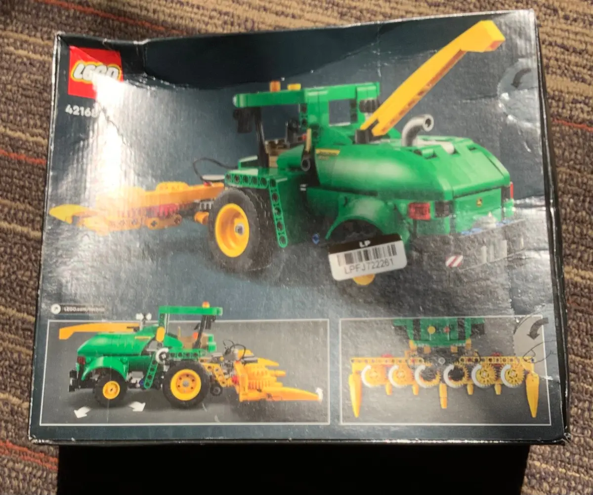 Broken Seal - Lego Technic John Deere 9700 Forage Harvester Farm
Toy 42168, Damaged Box, As Is 2