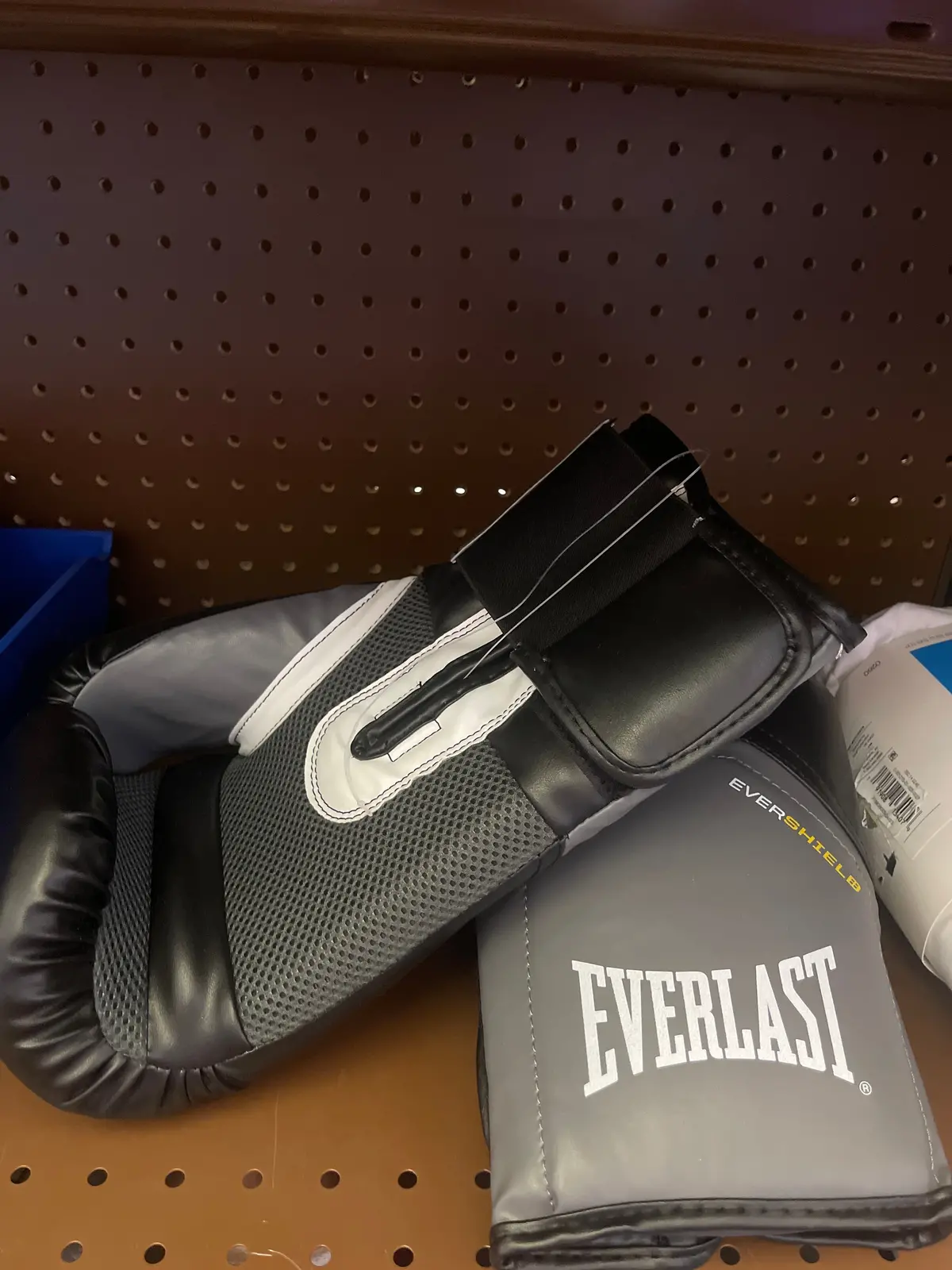 Everlast Pro Style Training Gloves 1