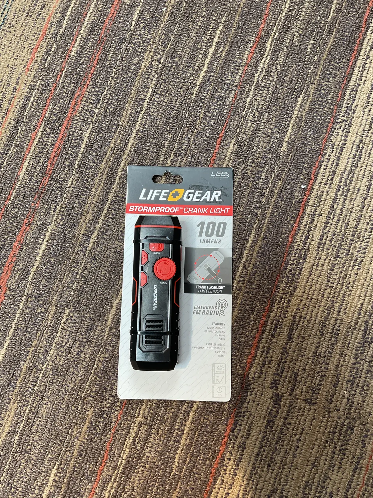 Life+Gear Stormproof Crank Led Flashlight With Fm Radio/ Usb Port - Black/Red 1
