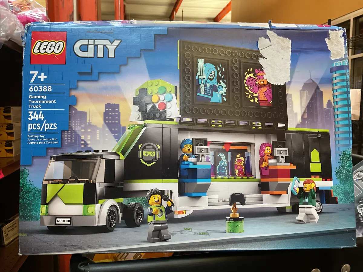 Damaged Box Lego City Gaming Tournament Truck Esports Vehicle
Toy 60388 1