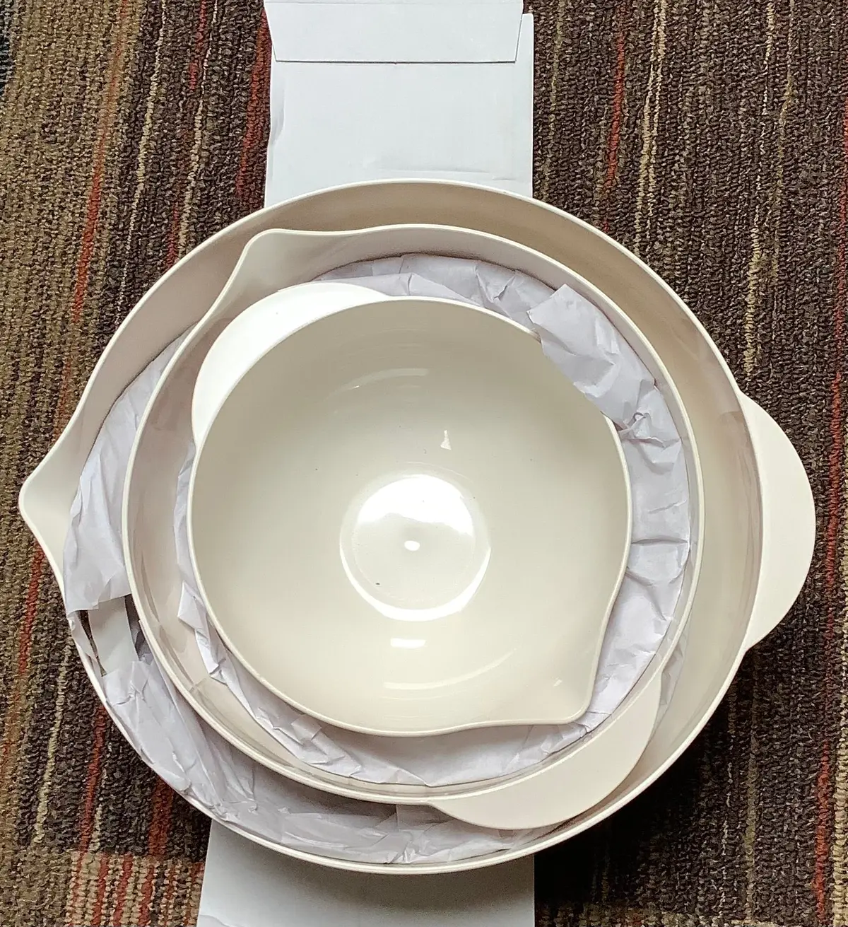 3Pc Plastic Mixing Bowl Set With Pour Spots (No Lids) Cream 1