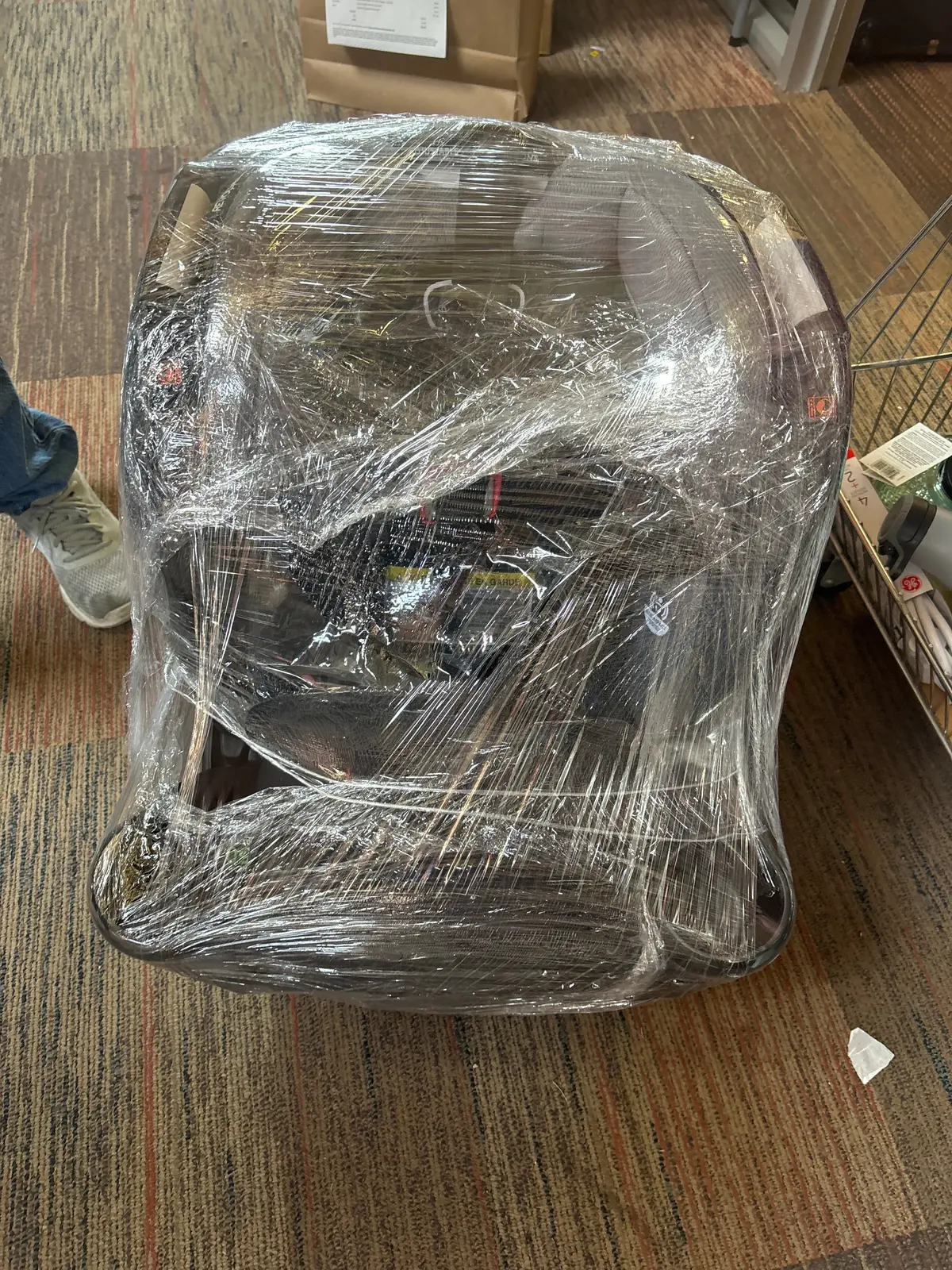 Even Flo Car Seat - Out Of Box 1