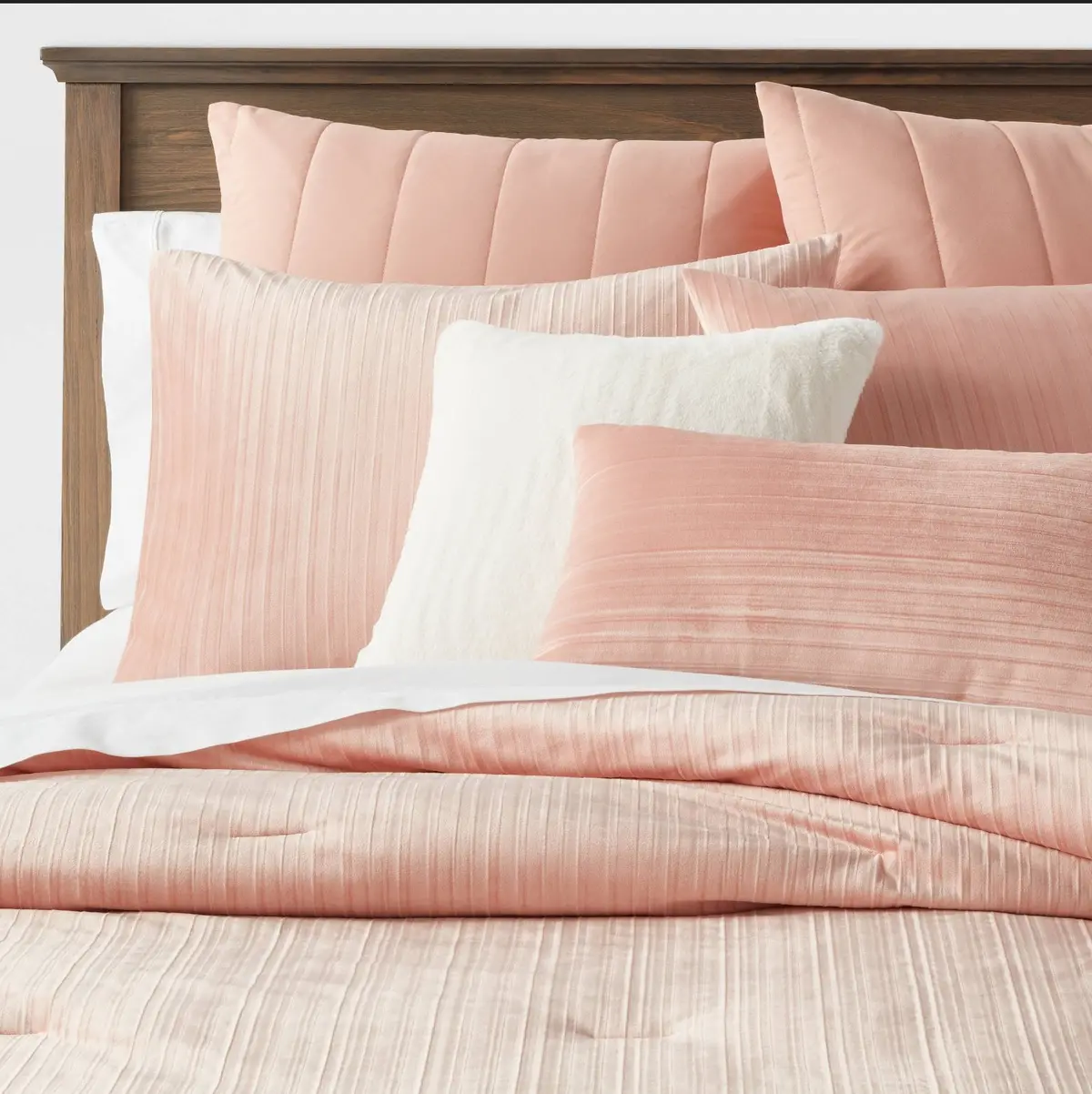 8Pc - King Luxe Velvet Comforter Set - Salmon Pink 1