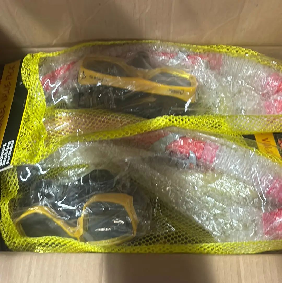 Case Pack - 6 National Geographic Mask And Snorkel Value Packs (Yellow/Red) - Clearance 2