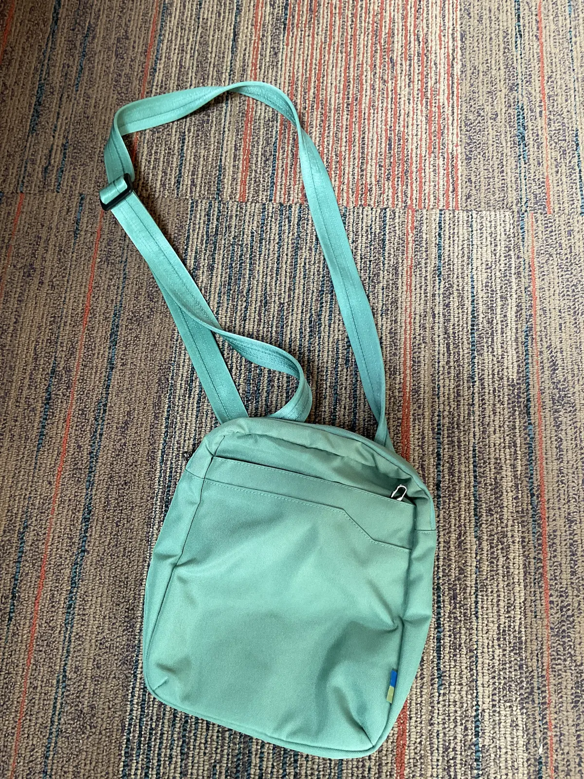 Anti-Theft Vertical Crossbody Bag Dark Ivy 1