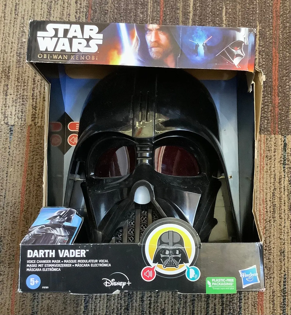 Star Wars Darth Vader Voice Changer Mask (Box Damaged, See Picture) 1