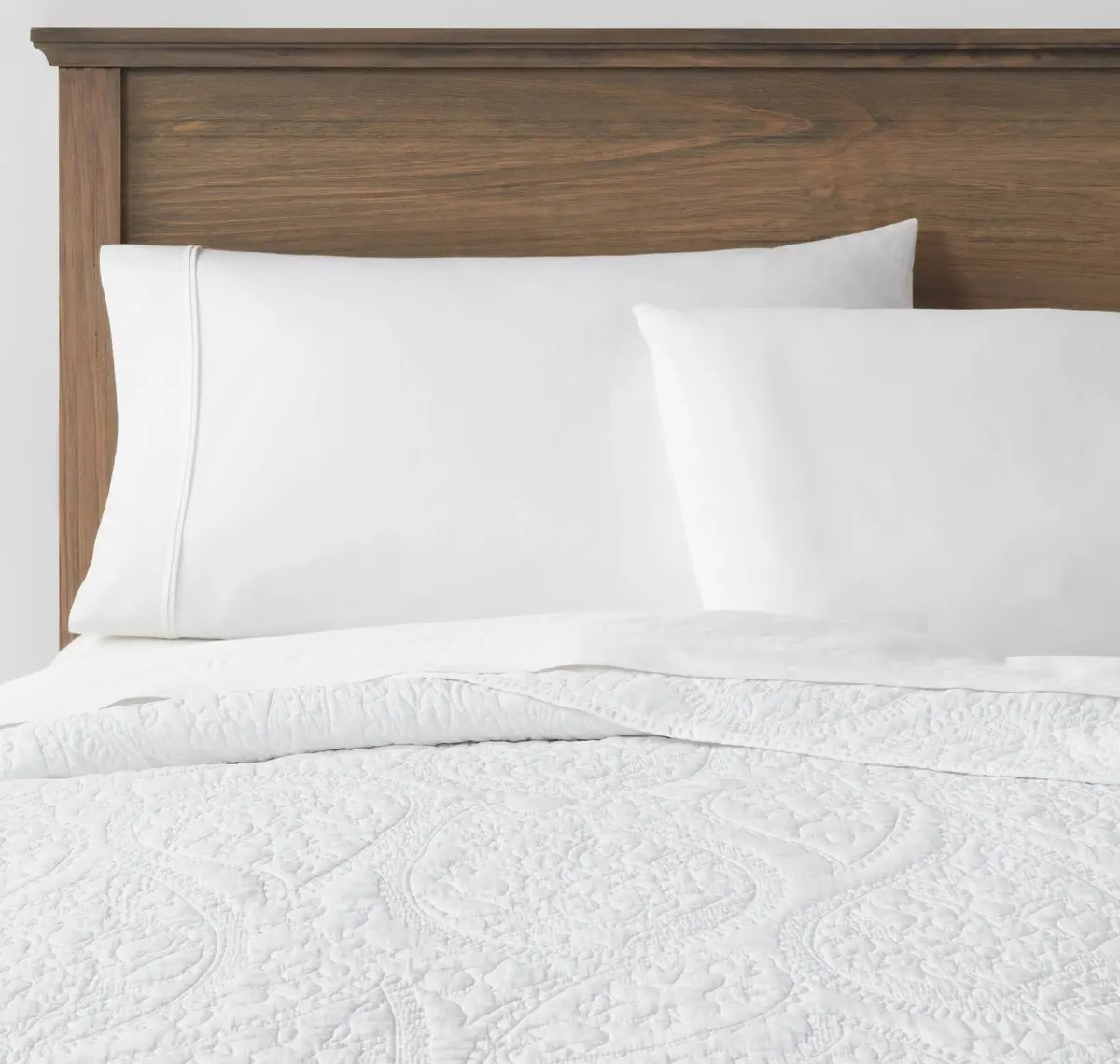 Twin/Twin Extra Long Garment Washed Paisley Stitch Quilt
White 1