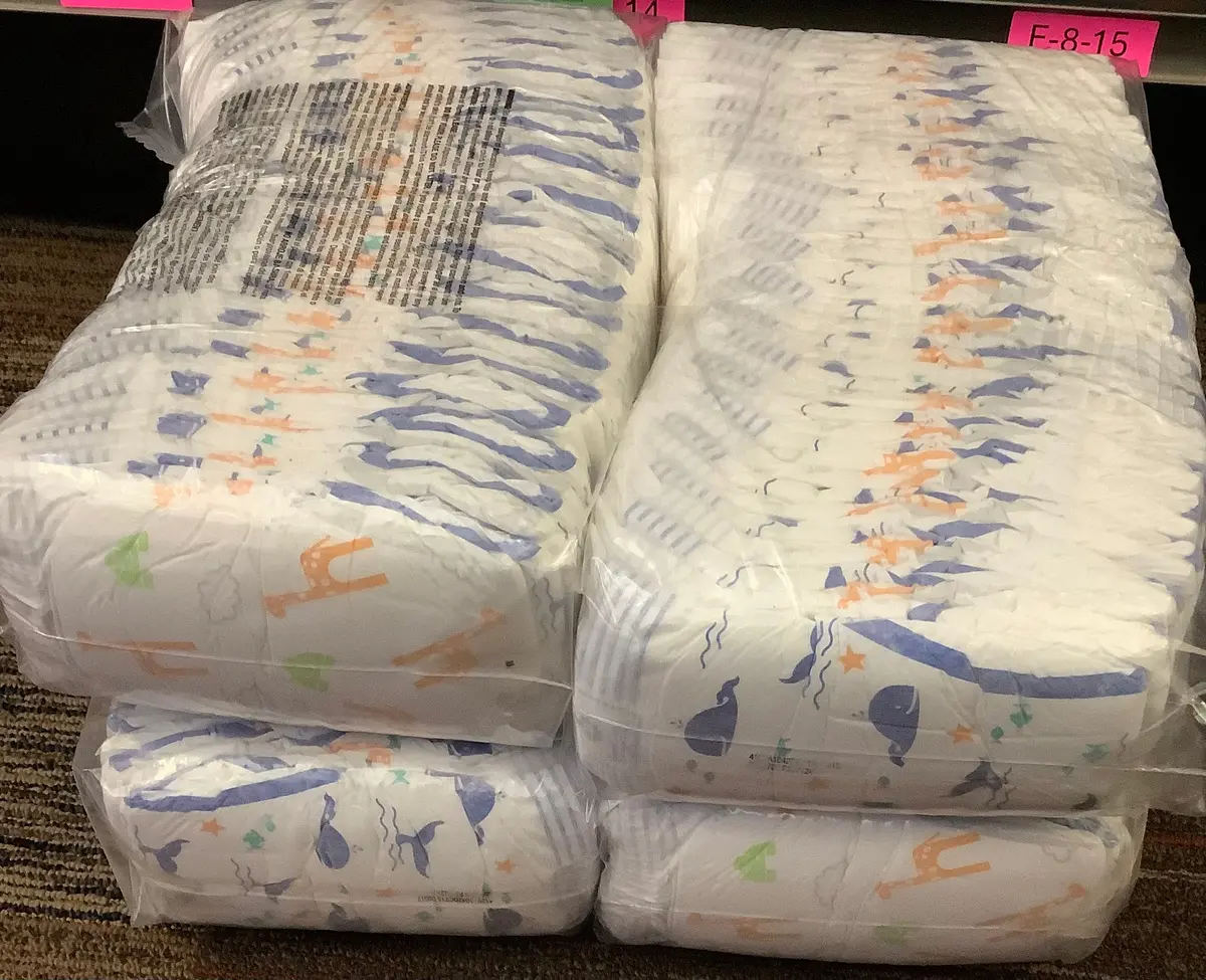 No Box!!!!! Disposable Diapers Giant Pack - Size 3 - 148Ct 1