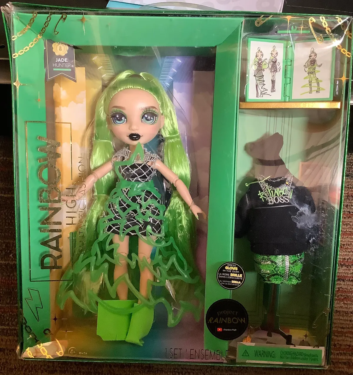 Rainbow High Fantastic Fashion Jade Hunter 11" Fashion Doll W/ Playset - Box Is Damaged 1