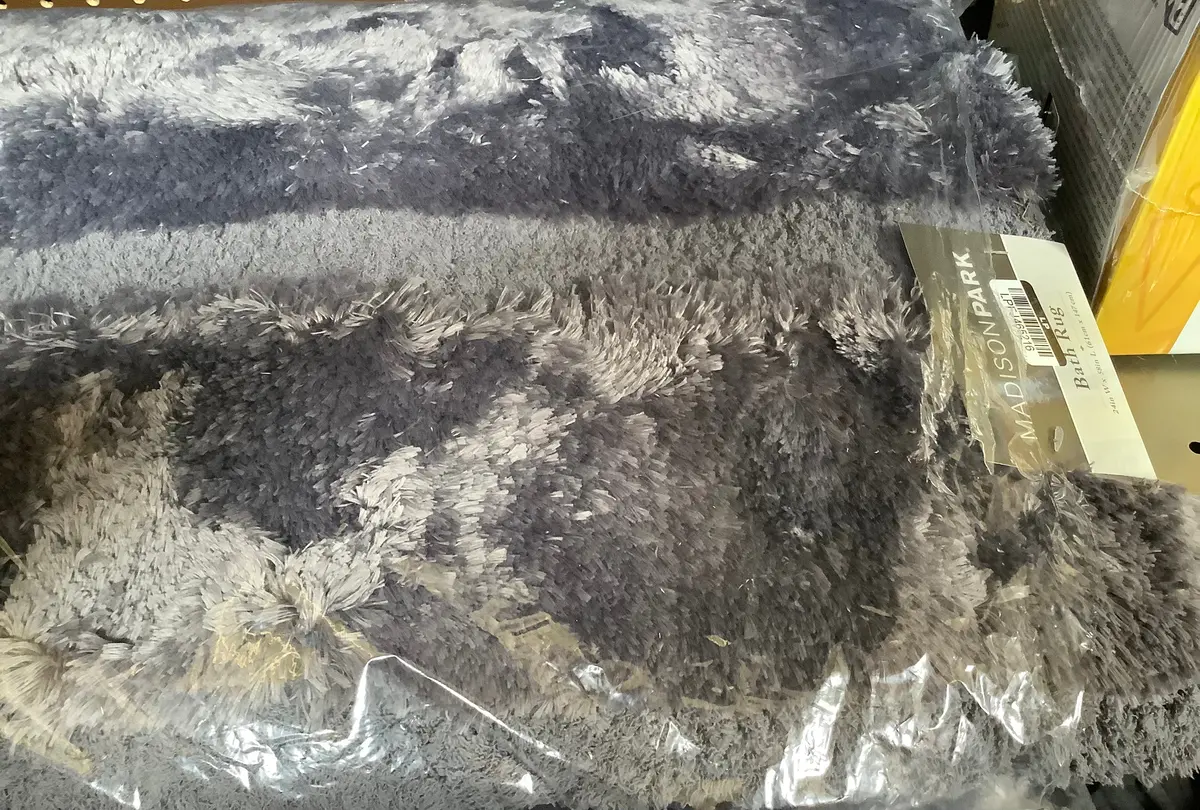 24"X58" Tufted Pearl Channel Solid Bath Rug Gray 1