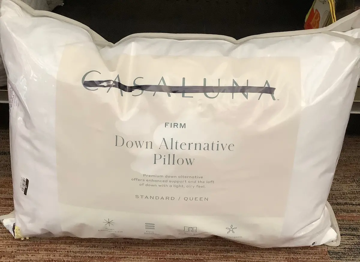 Standard/Queen Machine Washable Firm Down
Alternative Pillow 1
